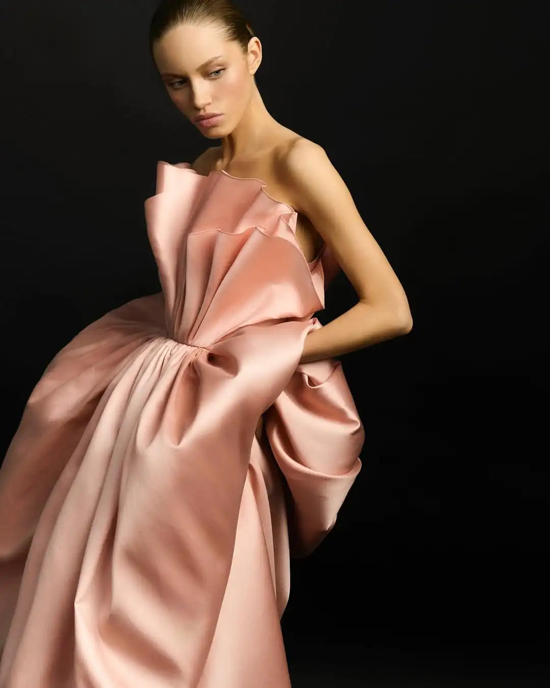 Couture 2025 Formal Party Dresses Strapless Ruffled Silk Satin Evening Maxi Dress High Slit Celebrity Formal Dress Prom Gowns