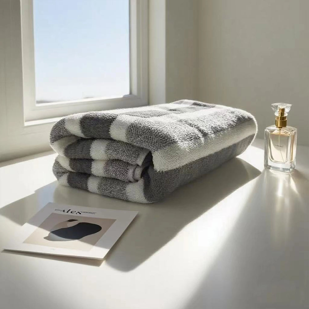 G Lifestyle Thick Bath Towel Super Absorbent Quick-Dry Beach & Bathroom Towel